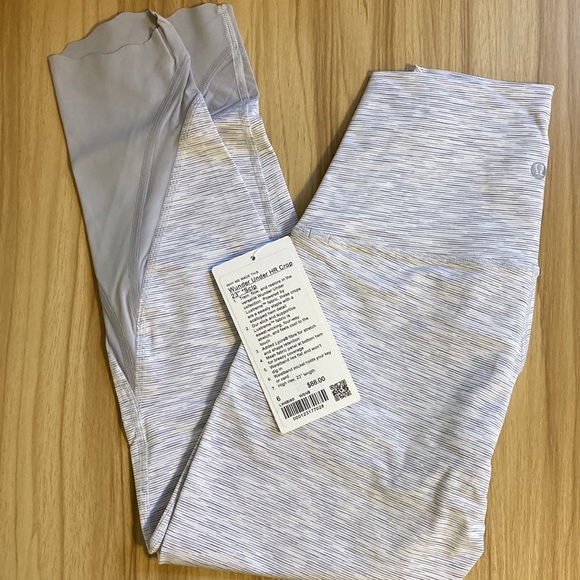 🔥 Lululemon Wunder Under 23” White Motif Size 4 or 6 - Picture 10 of 14